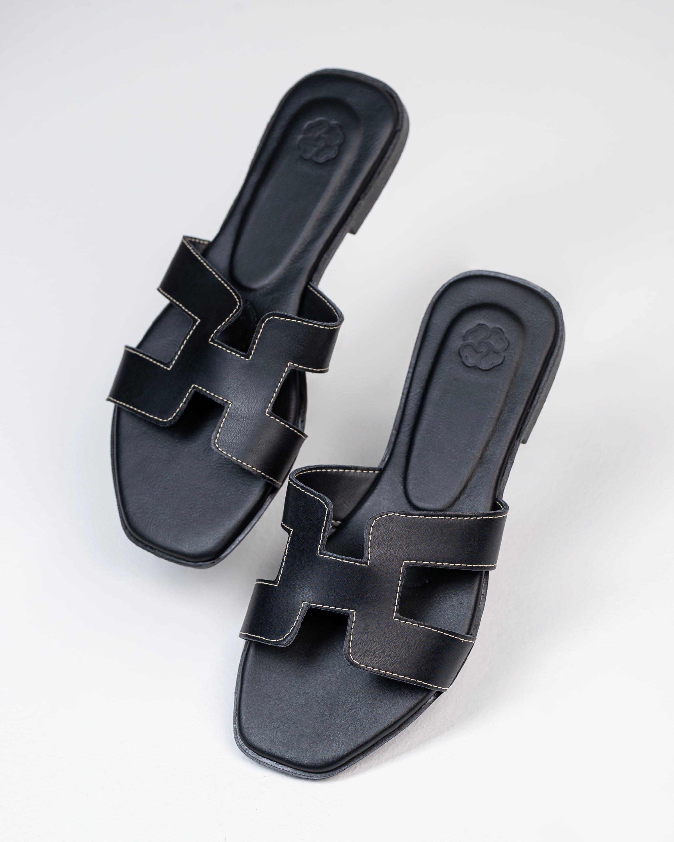 Sandalias planas en tendencia P1531 | Maraldo