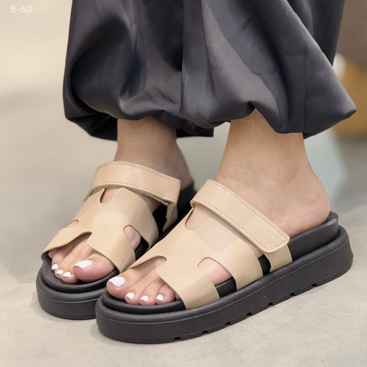 Sandalias con plataforma ancha y velcro SB60 para mujer | Maraldo