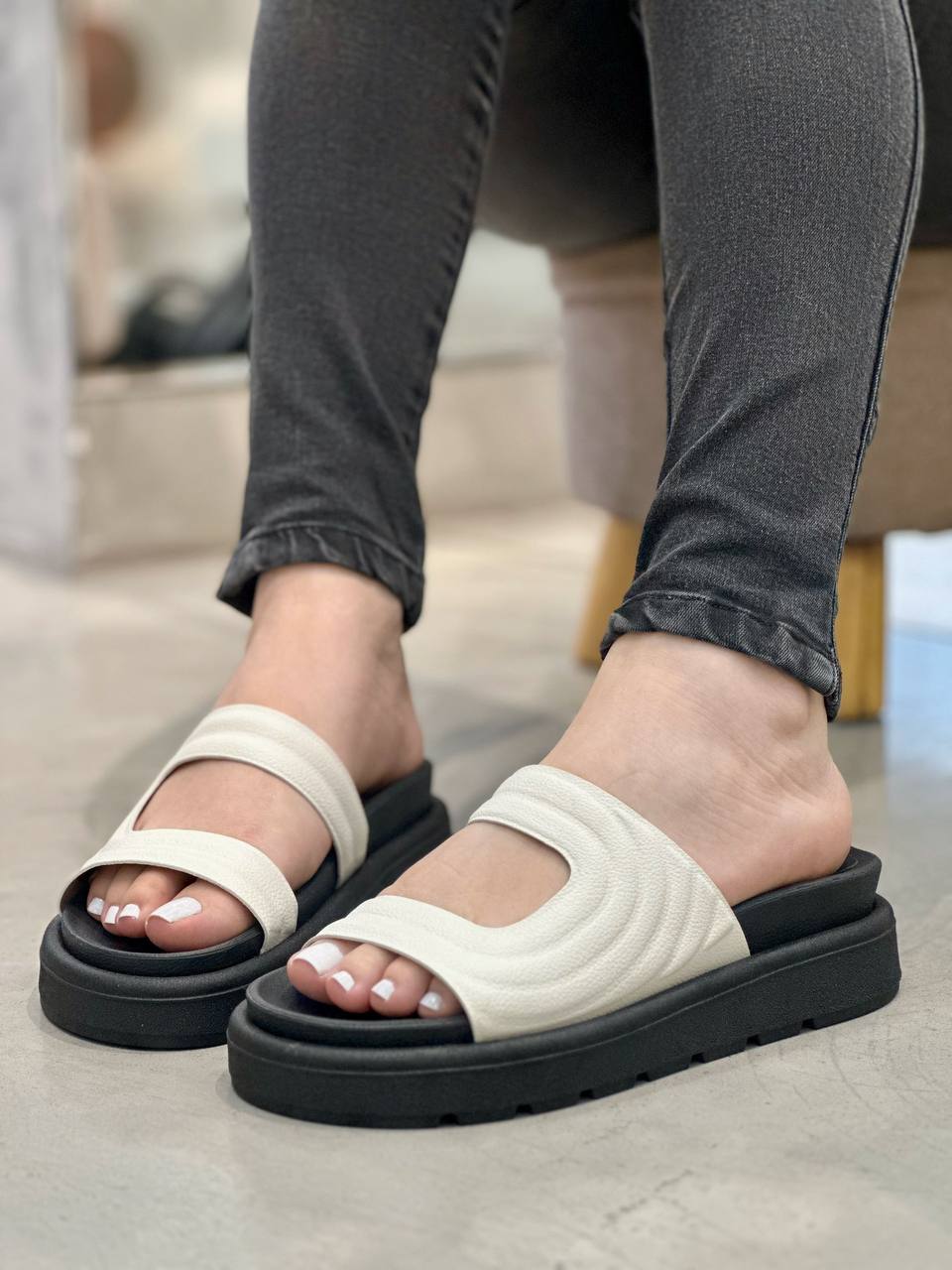 Sandalias planas acolchadas tipo plataforma S1317 para mujer | MARALDO