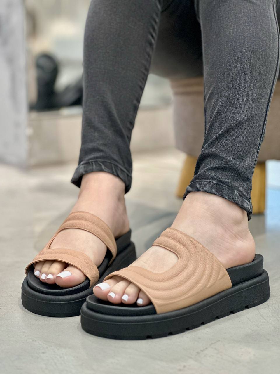 Sandalias planas acolchadas tipo plataforma S1317 para mujer | MARALDO