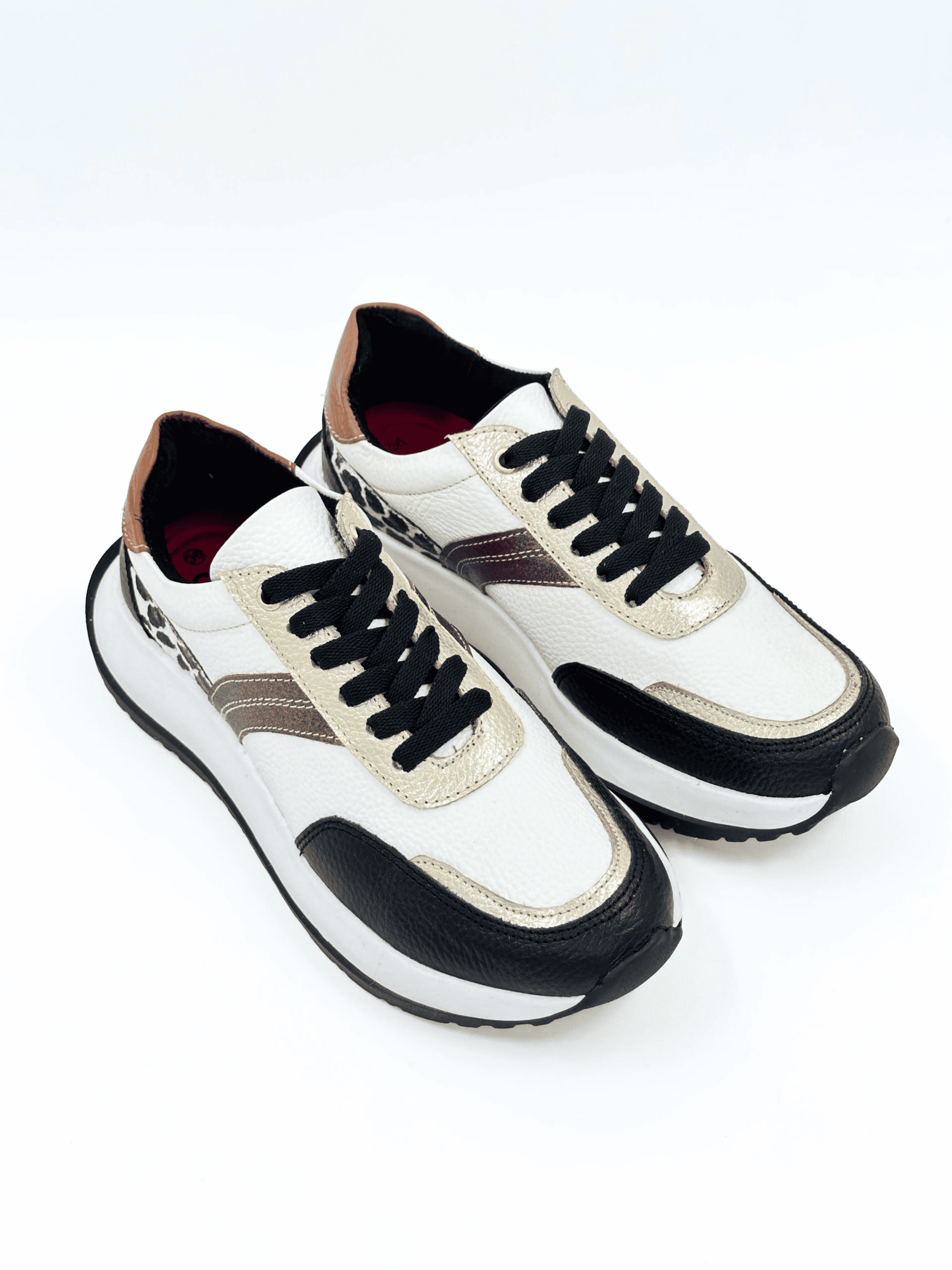 Tenis en cuero con detalle animal print - DS095