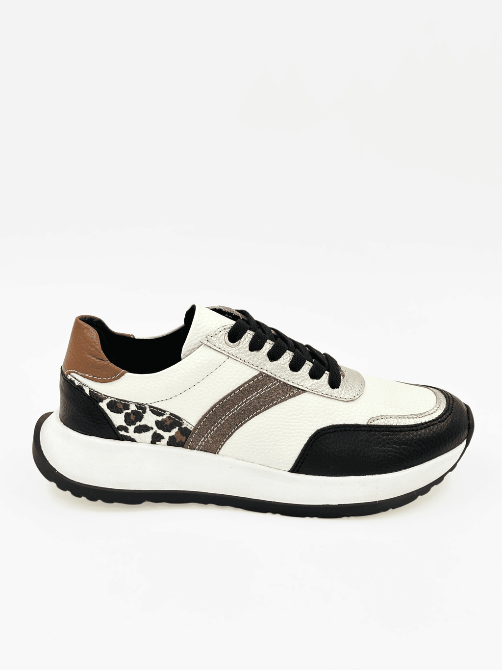 Tenis en cuero con detalle animal print DS095 para mujer | Maraldo