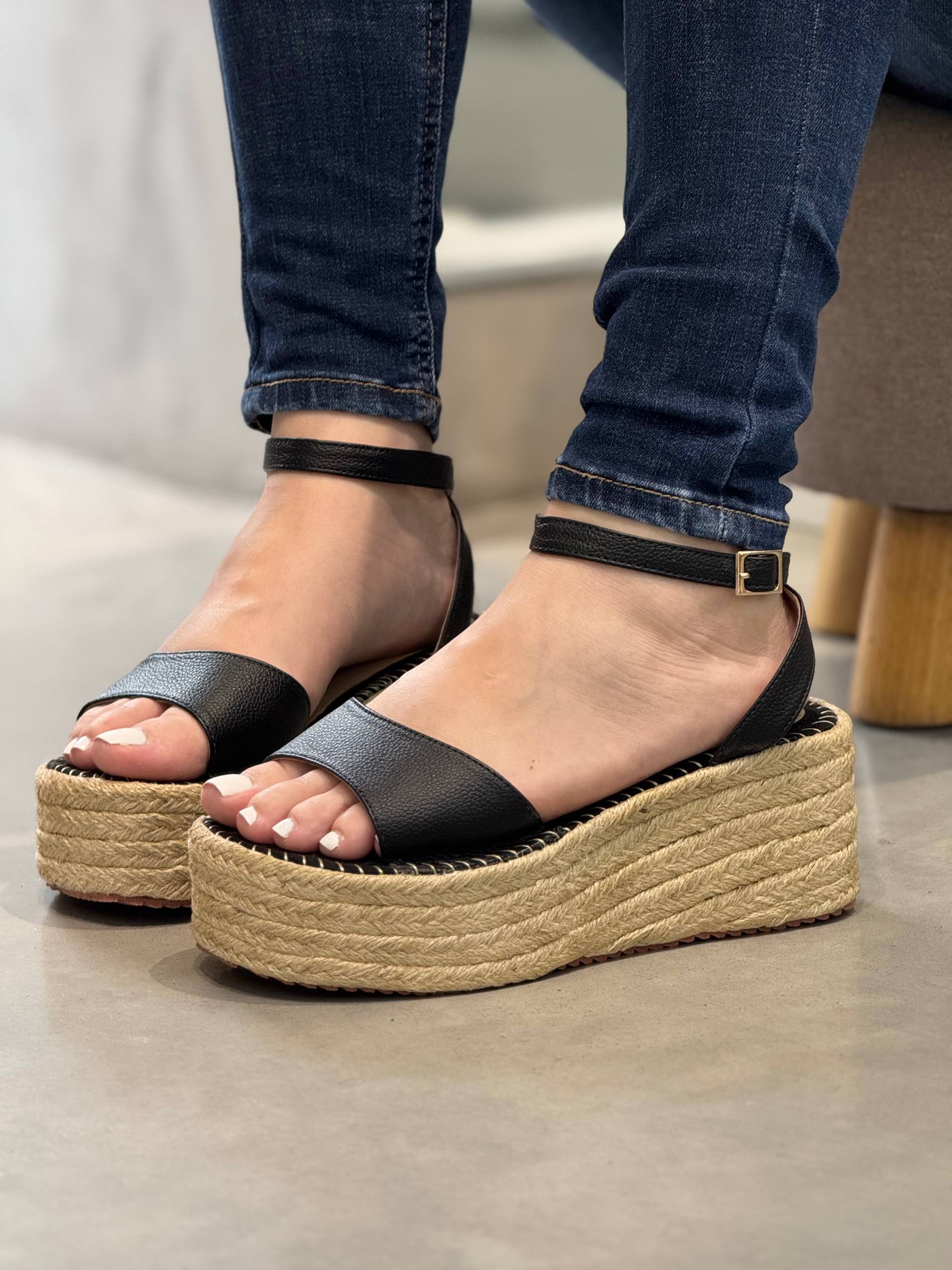 Sandalias con plataforma de yute y correas ajustables  –  PLTF955