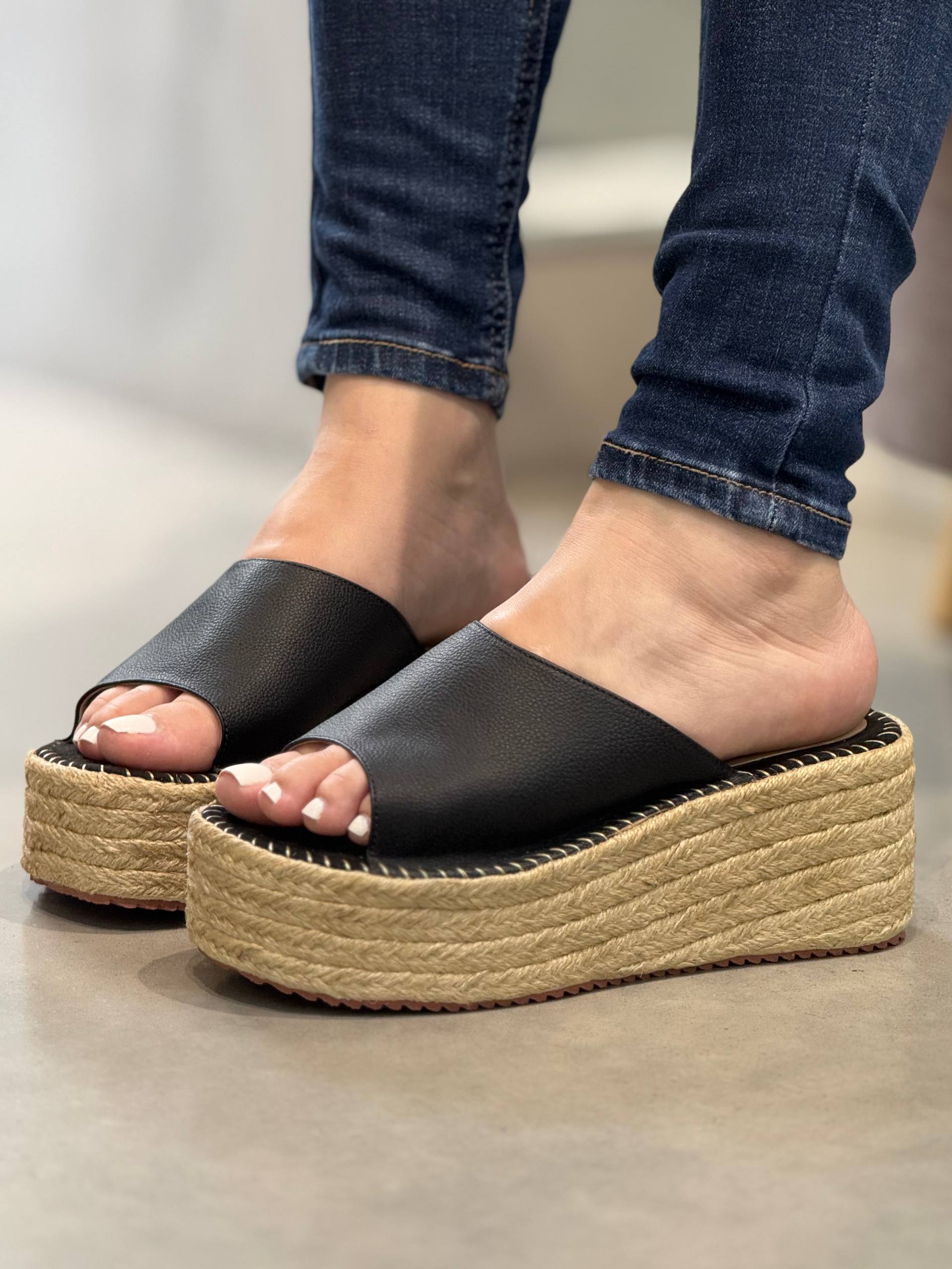 Sandalias con plataforma de yute tipo slide 5 cm PLTF951 | Maraldo