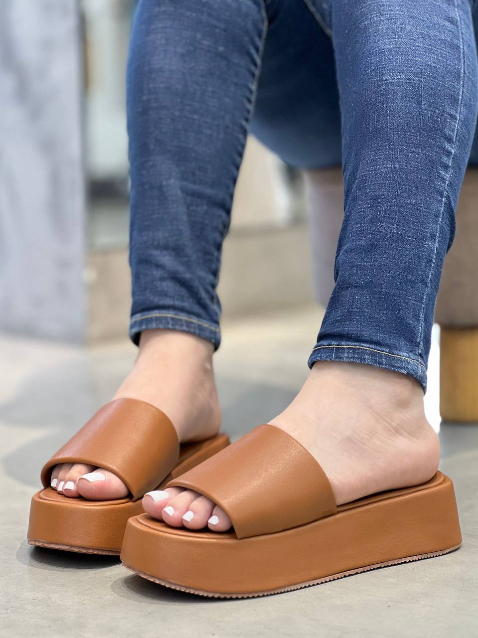 Sandalias tipo slide con plataforma S1320 para mujer | Maraldo