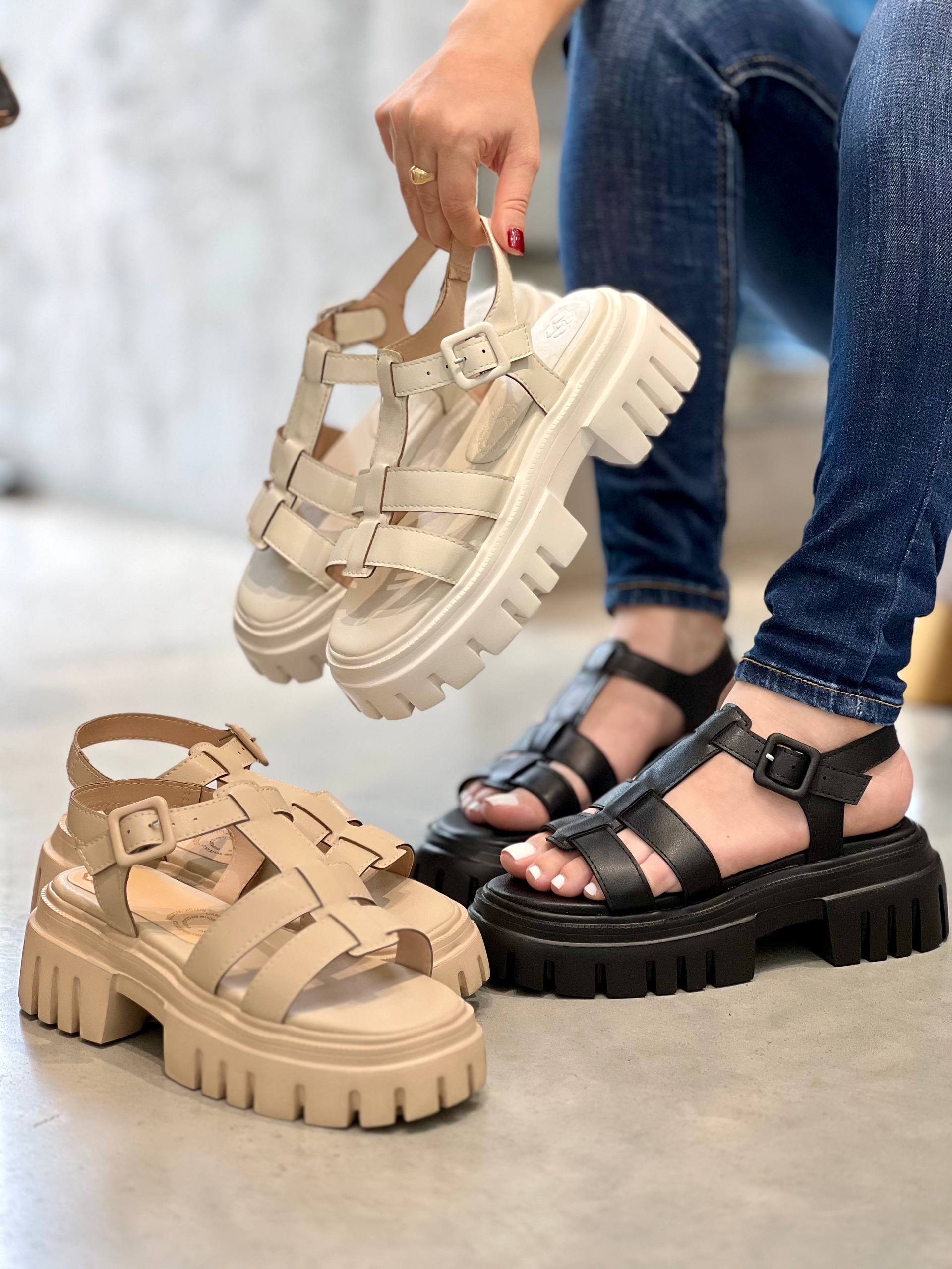 Sandalia tipo gladiador Blanco con plataforma  – MB97
