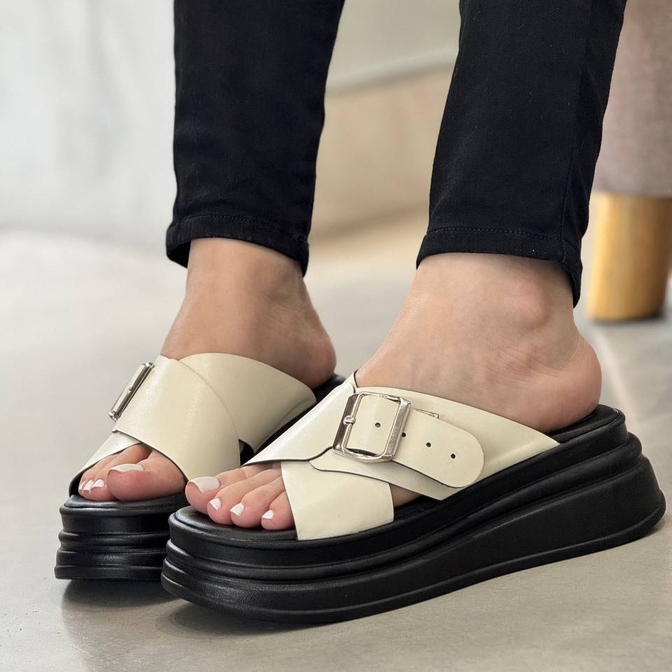 Sandalias blancas de moda MB72