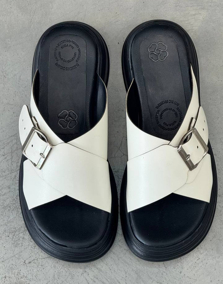 Sandalias blancas de moda MB72
