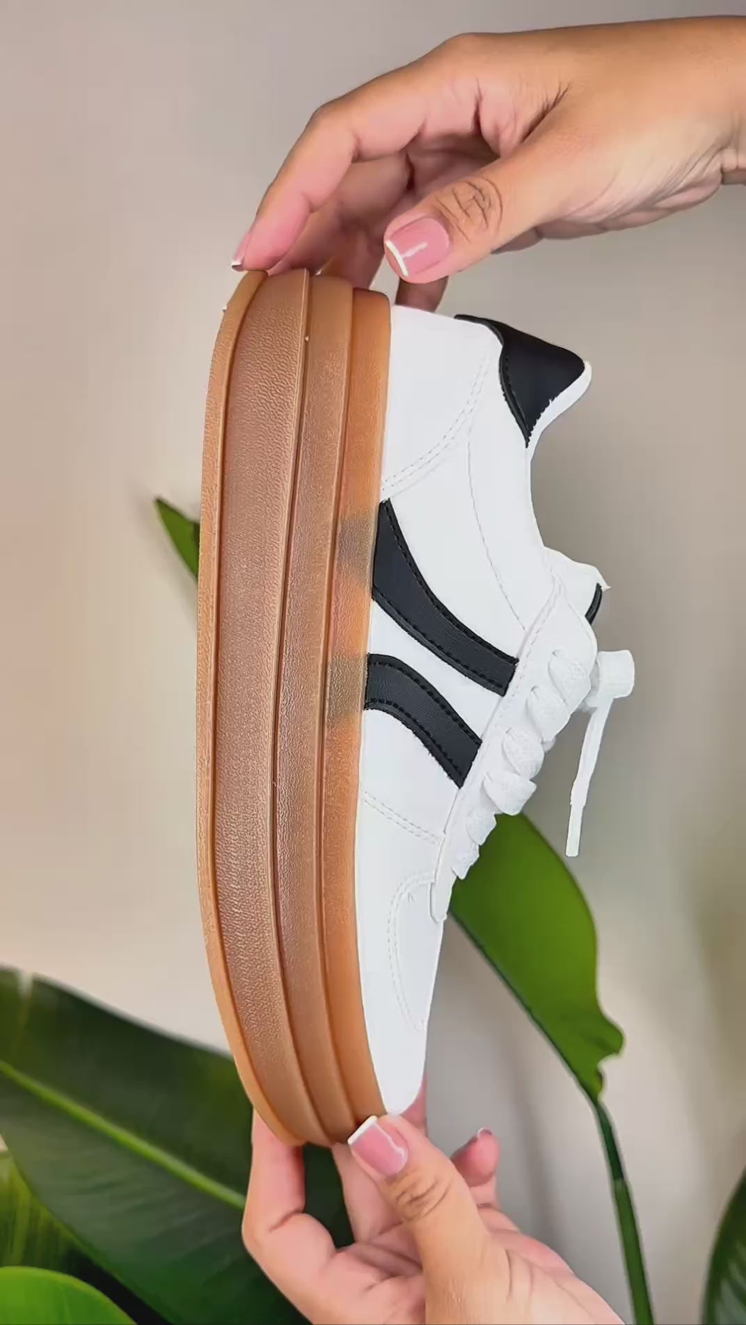 Tenis de plataforma estilo moderno - D863